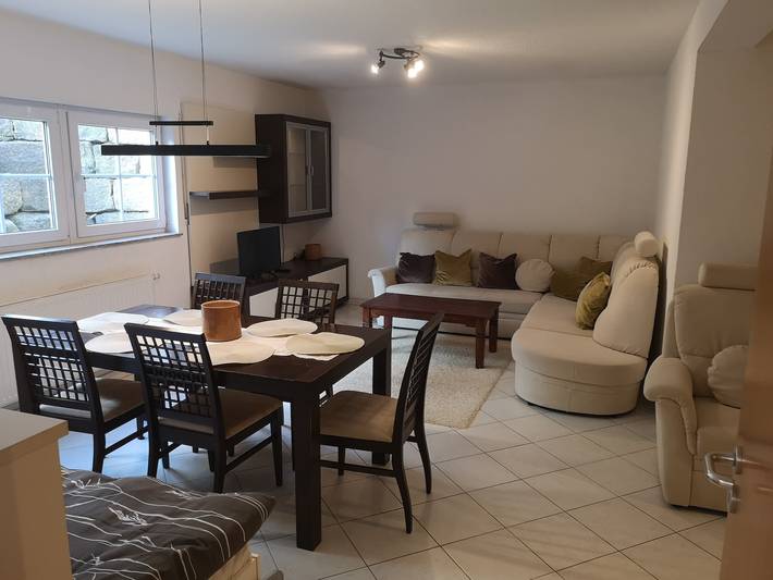 Geheel appartement, Vakantiewoning in Mössingen met privéterras en wifi in Mössingen, Neckar-Alb