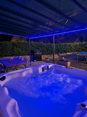 Gîte pour 10 Personnes dans Pouzac, Hautes-Pyrénées, Photo 1