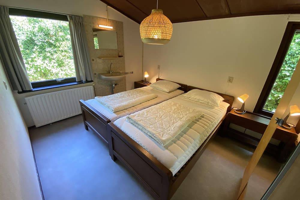 Vrijstaand vakantiehuis op rustig parkje in Scharendijke, Grevelingenmeer