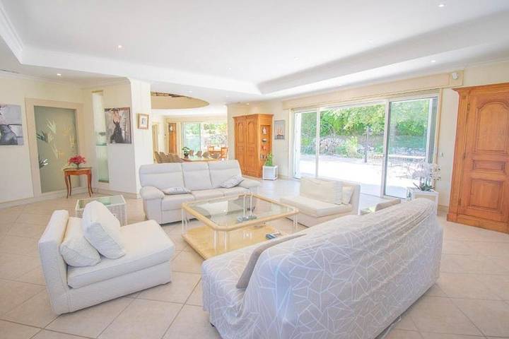 Location de vacances pour 8 personnes, avec jardin, adapté aux familles à Callian - 2