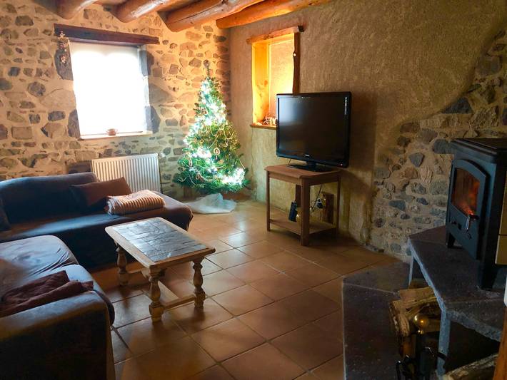 Gîte pour 8 personnes, avec jardin à Charbonnières-les-Vieilles - 2