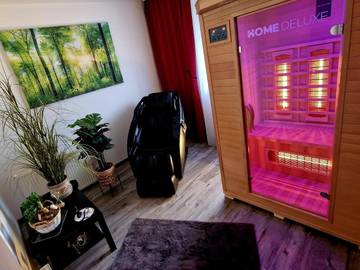 Ferienhaus für 4 Personen, mit Whirlpool und Pool sowie Garten und Sauna in Stadtkyll