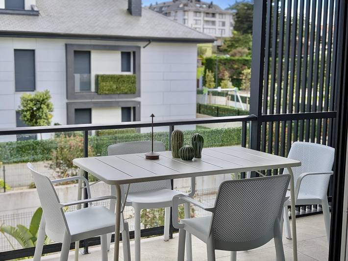 Apartamento para 4 personas, con Balcón/Terraza además de Jardín y Piscina en Loredo
