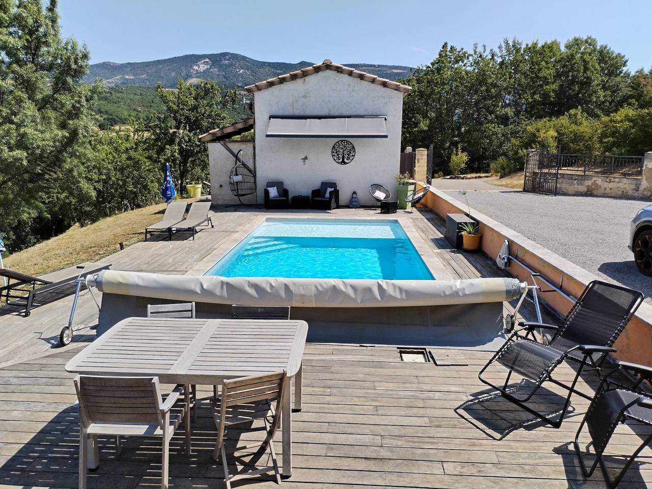 Maison de vacances 'Le Cigalou - Drôme Provençale' avec vue sur la montagne, piscine et Wi-Fi in Sainte-Jalle, Région de nyons