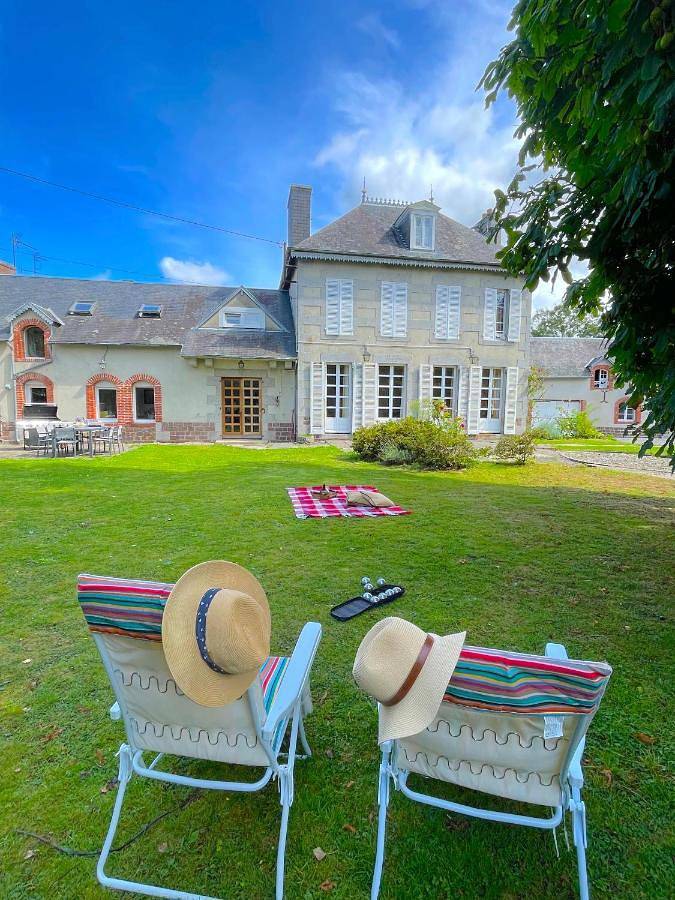 Location de vacances pour 16 personnes, avec jardin et vue à Gavray - 4