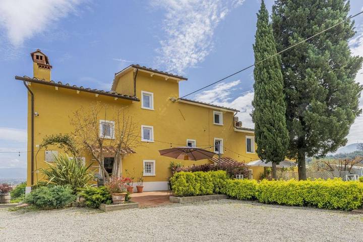 Agriturismo per 4 persone, con Giardino e Panorama a Serravalle Pistoiese