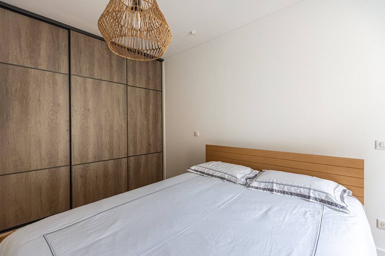 Entire apartment, Guestready - Beautiful flat in Chartrons for 8 pax in Bordeaux, Bordeaux region