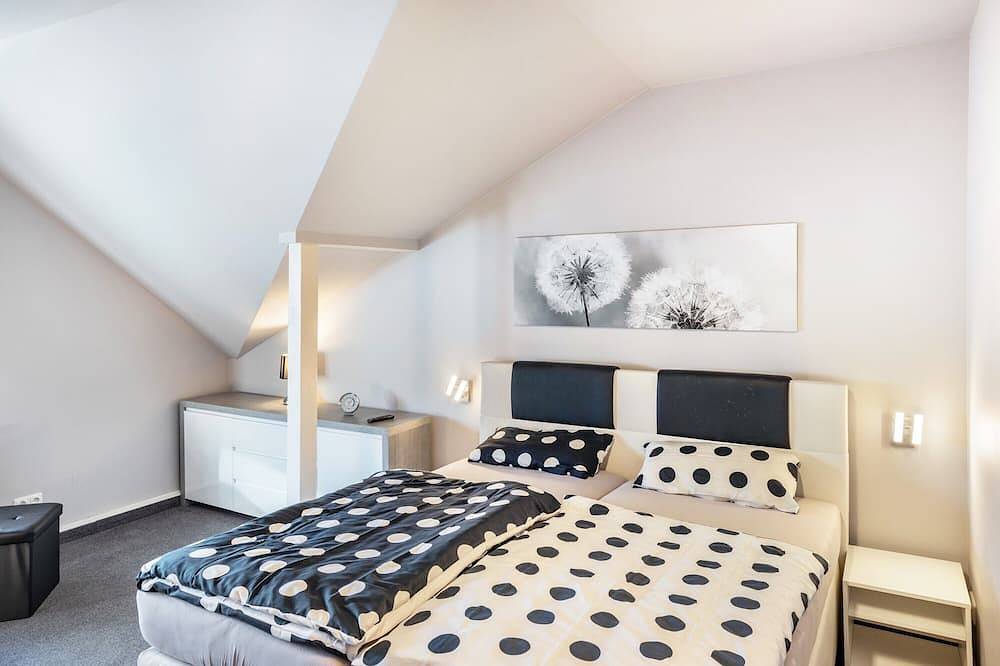 Ganze Wohnung, Apartment 'Über dem Pub' mit Wlan und Klimaanlage in Michendorf, Mittelmark