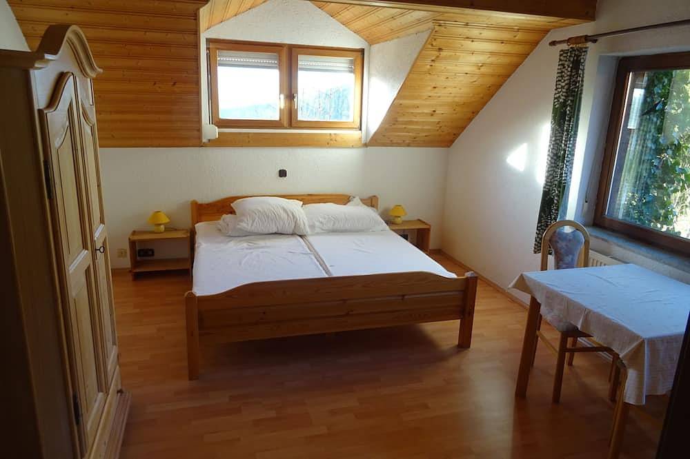 Ferienhaus mit zwei Wohnungen auf 900 m und herrlicher Fernsicht in Neureichenau, Šumava Mountains