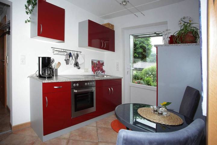 Ferienwohnung für 2 Personen, mit Balkon und Terrasse sowie Garten und Ausblick in Bühlertal - 2