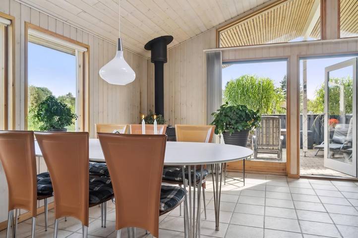 Ferienhaus für 6 Personen, mit Whirlpool und Garten sowie Terrasse und Sauna, mit Haustier in Kramnitse - 4