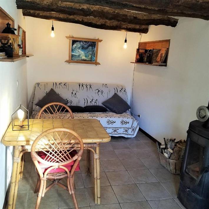 Gîte pour 2 personnes, avec piscine ainsi que terrasse et vue, animaux acceptés à Roquebillière - 4