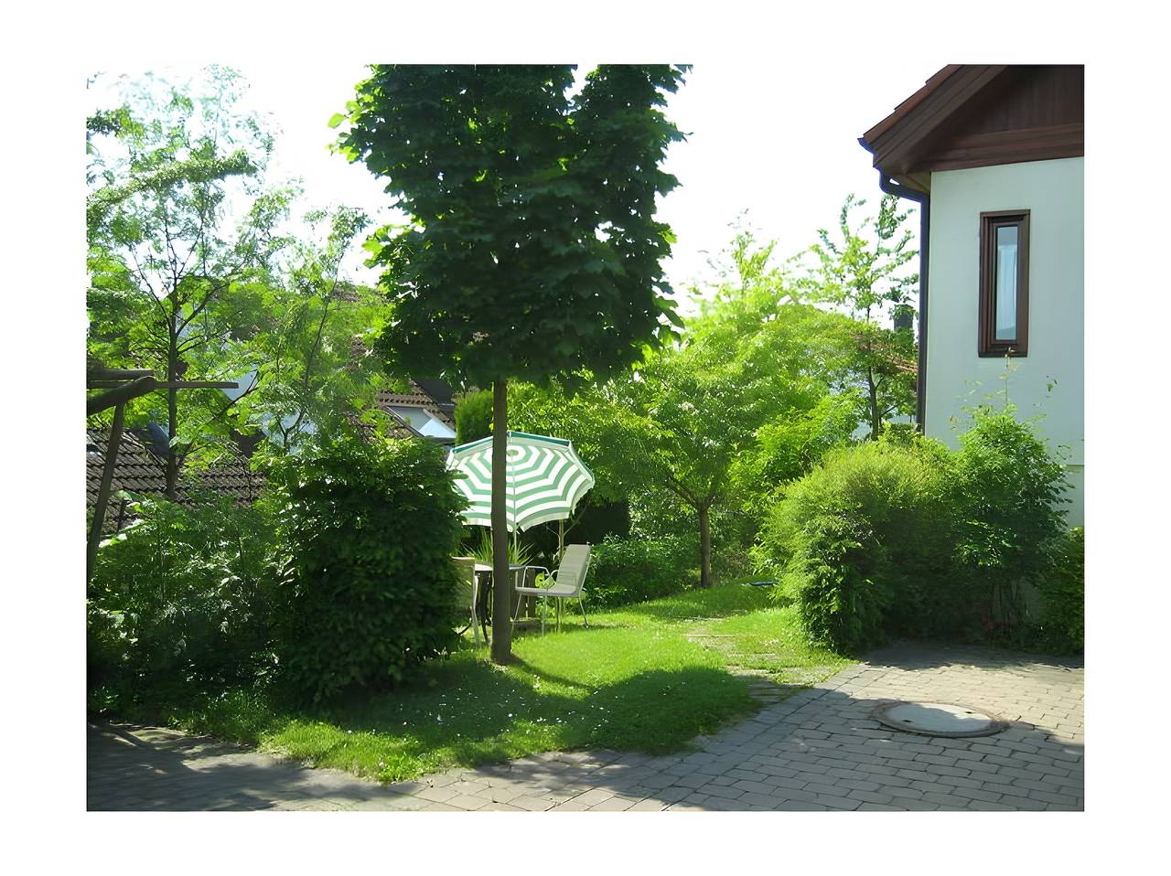 Appartement entier, Appartement au Nunzenberg avec terrasse privée, jardin commun et Wi-Fi in Mittelmühle, Kressbronn am Bodensee