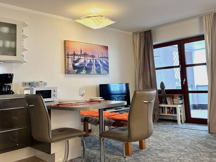 Ganze Wohnung, Ferienwohnung Im Seepalais - gemütlich und zentral an der Seepromenade in Langenargen, Region Bodensee-Oberschwaben