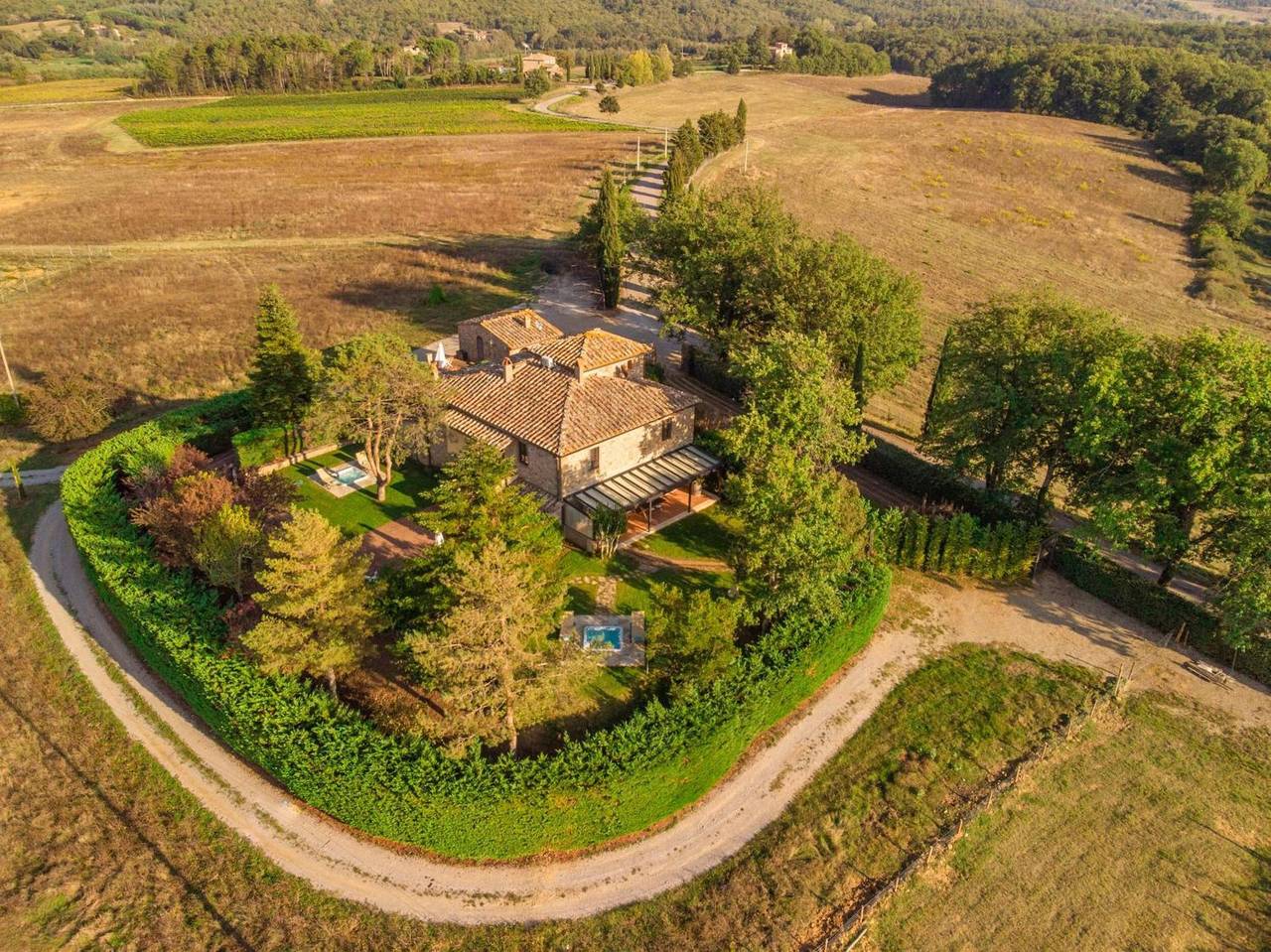 Appartamento Le Fate – Villa Assolata: Komfort für 4 Gäste, Terrasse & Whirlpool in Bucine und Umgebung, Chianti