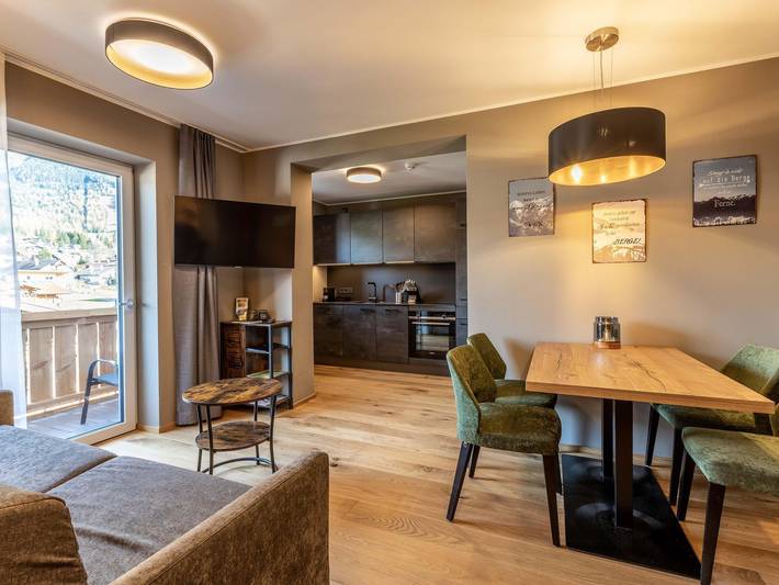 Ferienwohnung für 4 Personen, mit Garten und Balkon sowie Pool, kinderfreundlich - 1