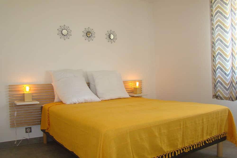 Superbe Villa 4 personnes, piscine privative, climatisation, Tbéquipement, calme in Vallon-Pont-d'Arc, Ardèche