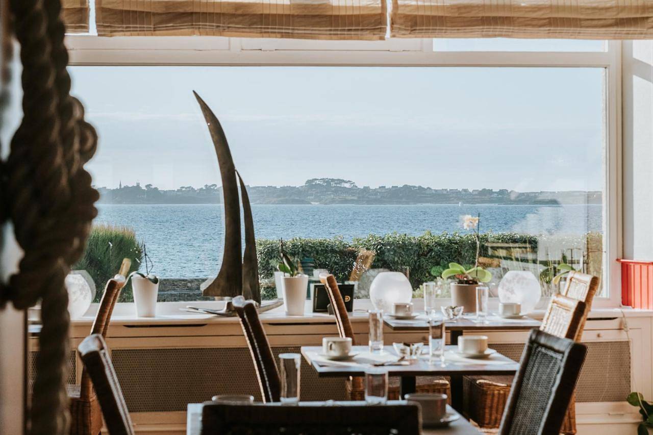 Hôtel Aux Tamaris - Vue Mer in Roscoff, Ceinture Dorée