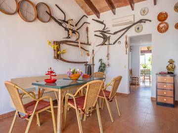 Chalet in Llubí, Interior de Mallorca für 4 