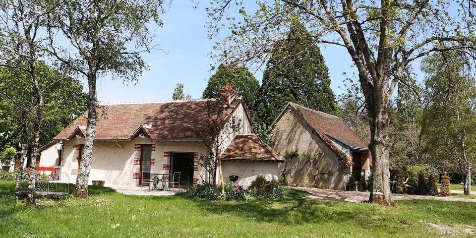Maison d’hôte pour 2 personnes, avec Terrasse et Jardin ainsi que Piscine et Vue