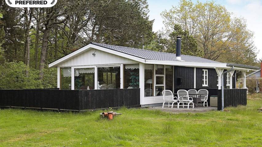 Ferienhaus für 4 Personen, mit Terrasse, mit Haustier in Hou