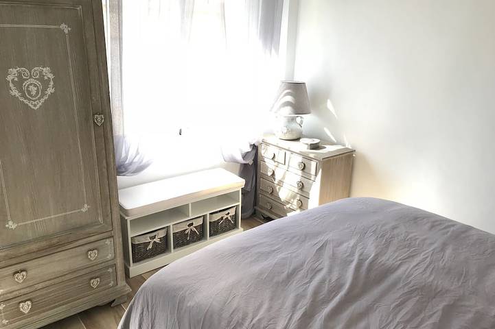 Ganze Wohnung, Central apartment, all renovated, with sunny balcony and free bicycles in El Barrio, Alicante