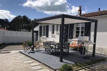 Gîte pour 6 personnes, avec terrasse et jardin dans La Terrière