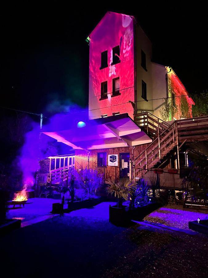 Appartement de vacances pour 4 personnes, avec Balcon et Jacuzzi ainsi que Terrasse et Jardin