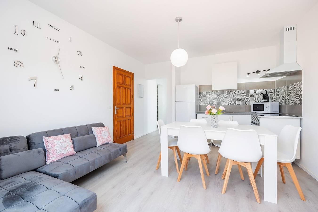 Entire apartment, Apartment 'Gran Sol Family 8' with Shared Pool, Wi-Fi & Ac (Tourist Tax Included) in Cala Serena, Felanitx