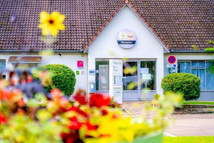 Hôtel pour 2 personnes, avec Terrasse et Jardin à Sauvigny-le-Bois