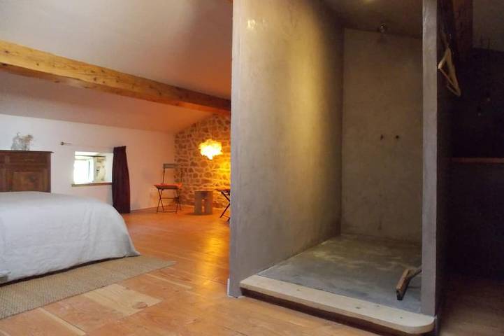 Location de vacances pour 2 personnes, avec jardin à Auzelles - 3