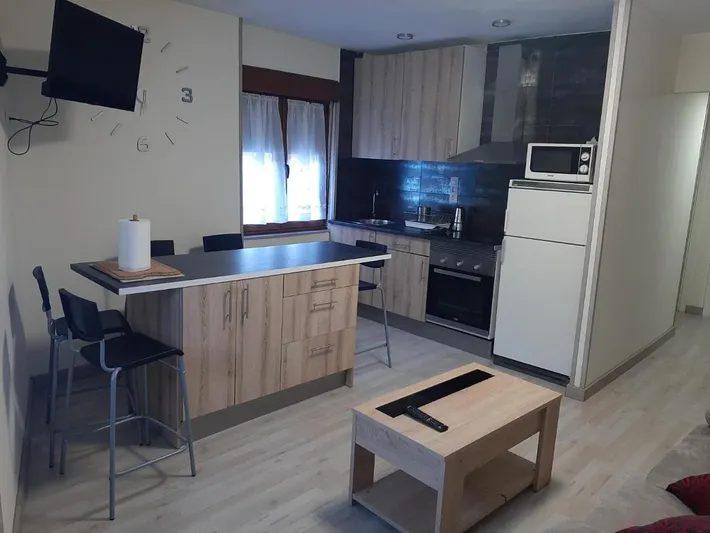 Ferienwohnung für 9 Personen, mit Ausblick und Balkon - 1