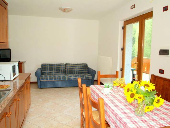 Location de vacances pour 6 personnes, avec jardin et terrasse, adapté aux familles à Molina di Ledro - 2