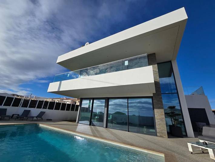 Casa rural para 6 personas, con Balcón y Terraza además de Jardín y Piscina en Sagres