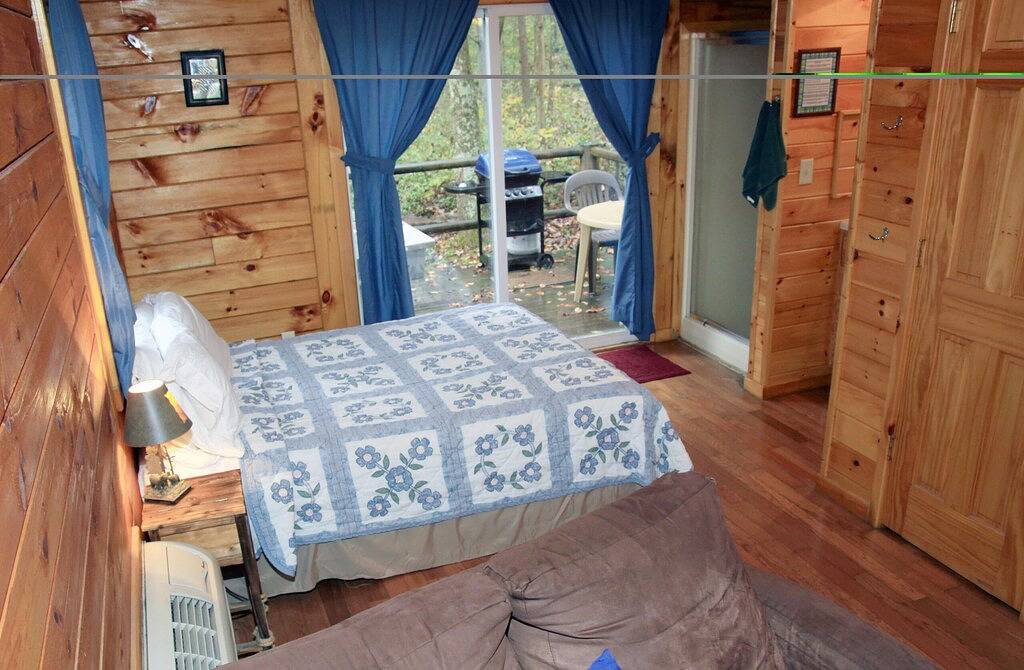 Kabine-Eigenes Badezimmer-Standard-Cupids Cabin in Hocking Hills