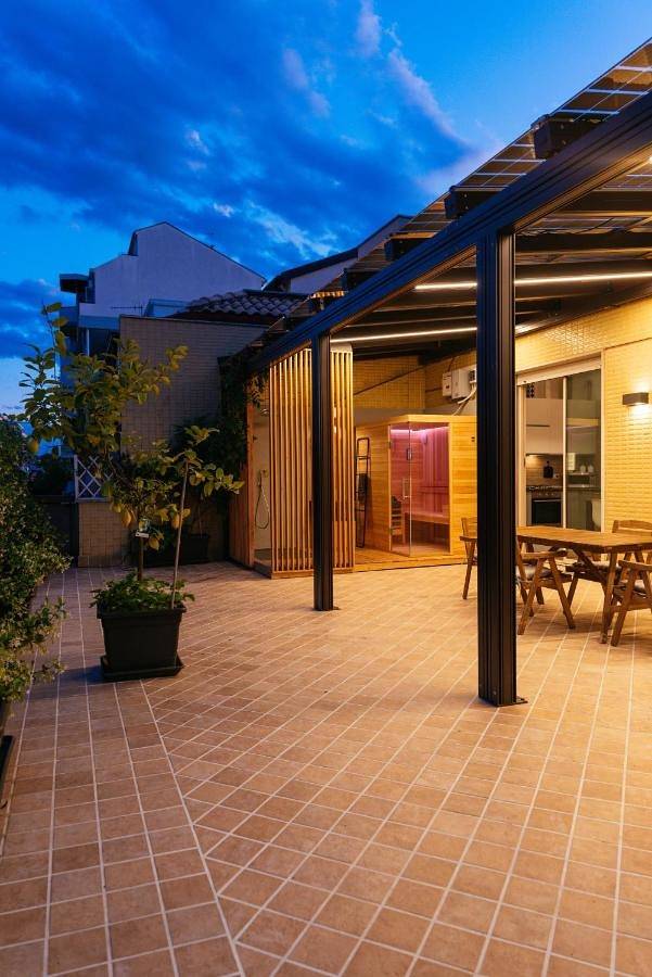 Entire apartment, Luxury Penthouse with Sea View - City Center in Pescara, Pescara Province