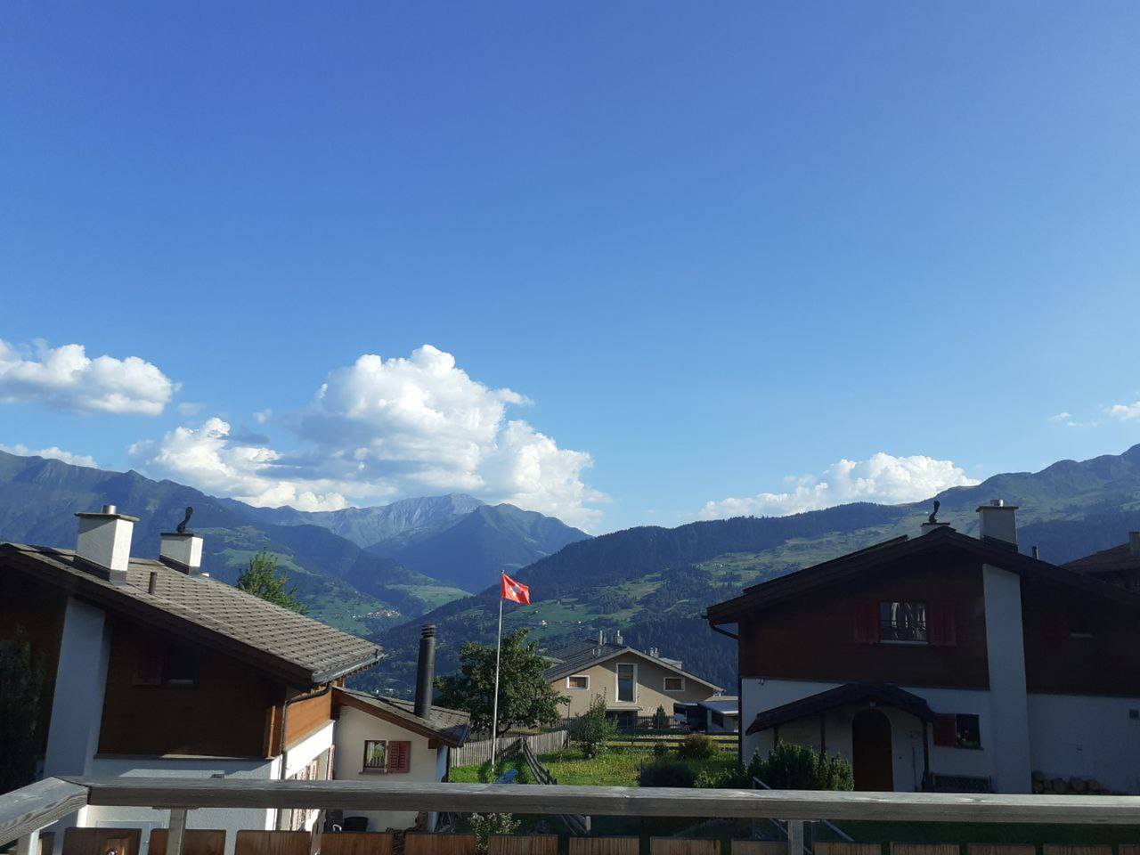 Ganze Ferienwohnung, Ferienwohnung Profos, Ruschein - 3.5 Zimmer Ferienwohnung für max. 4 Pers. im 1. Og in Ruschein, Alpenarena