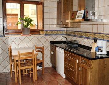 Casa Rural para 8 Personas en Cuzcurrita de Río Tirón, Provincia de La Rioja, Foto 3