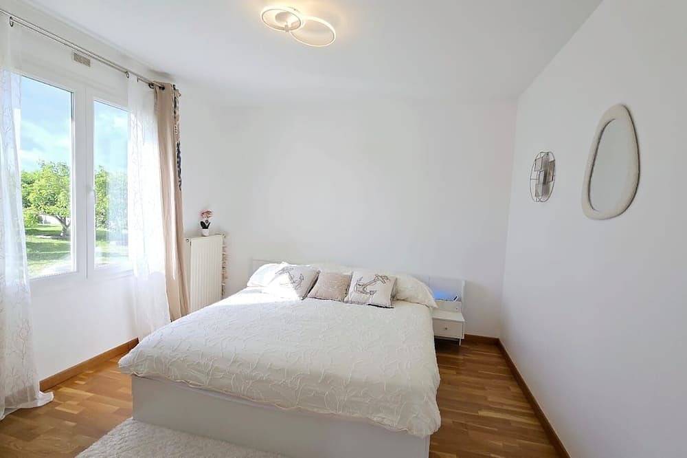 House sauna, jacuzzi 1.3km from the sea in Pirou, Coutances