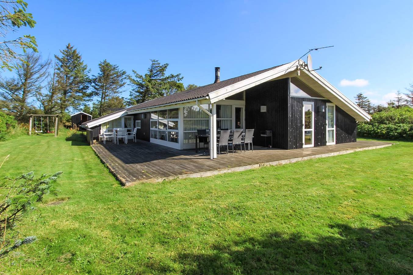 Stunning home in Løkken w/ 4 Bedrooms, Indoor swimming pool and Wifi in Løkken, Hjørring und Umgebung