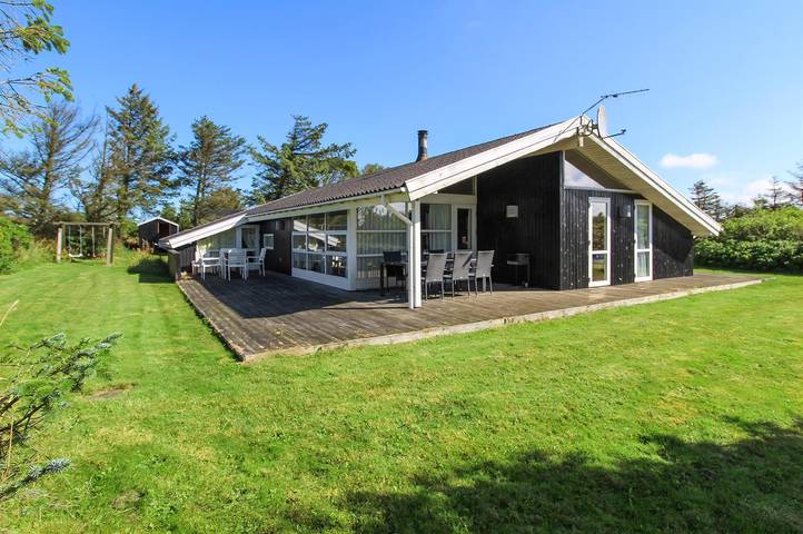 Ferienhaus für 8 Personen, mit Whirlpool und Sauna sowie Terrasse