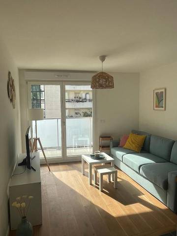 Gîte pour 4 personnes, avec balcon à Suresnes