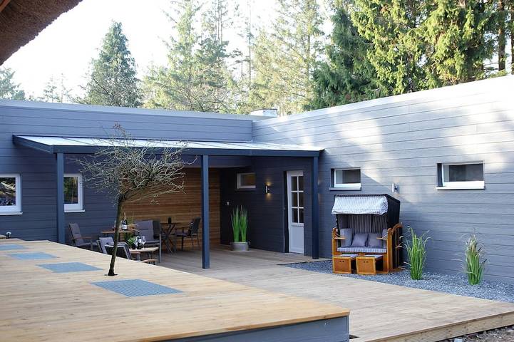 Luxus-Ferienhaus für 23 Personen, mit Terrasse und Garten sowie Sauna in Glücksburg