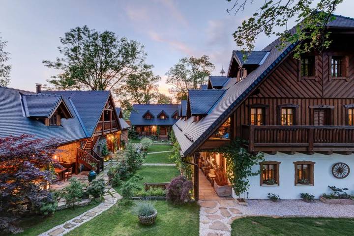 Ferienanlage für 2 Personen, mit Terrasse und Whirlpool sowie Garten und Sauna in Tschechien