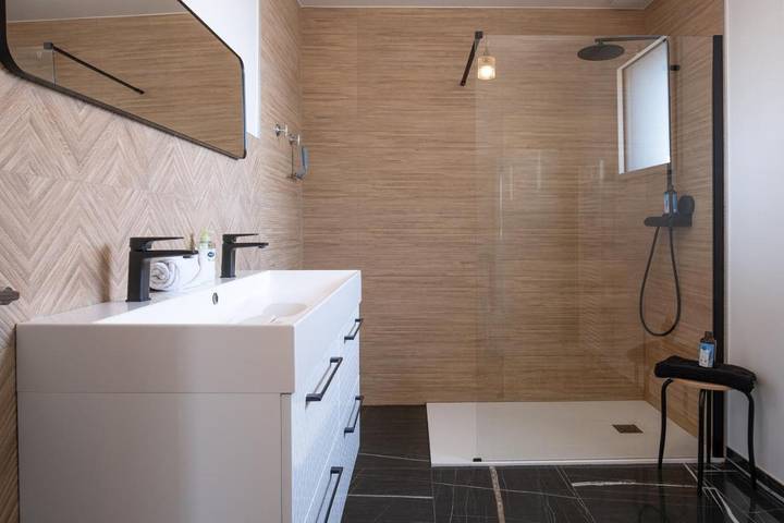 Gîte pour 8 personnes, avec balcon à Le Cellier - 4