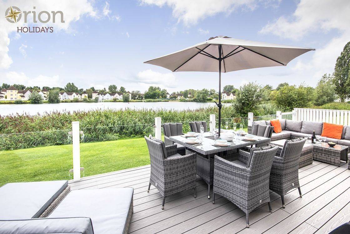 Windrush Lake 65, Sunset Lodge in Gloucestershire