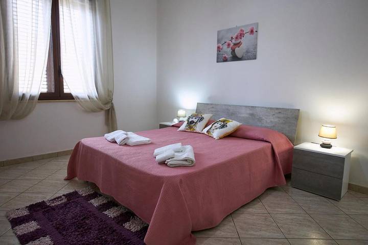 Bed and breakfast per 5 persone, con giardino e panorama, adatto a famiglie con bambini - 1