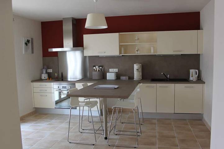 Gîte pour 4 personnes, avec jardin à Piolenc - 2