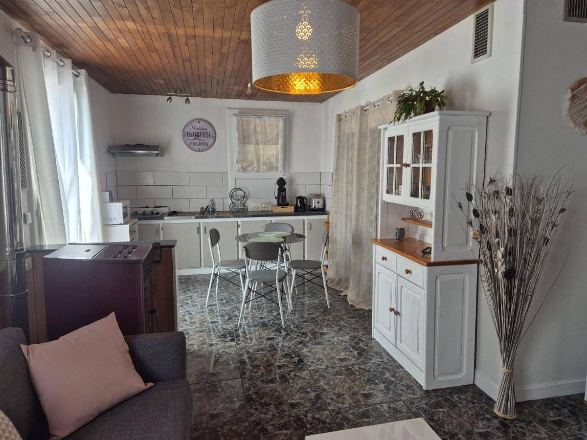 Appartement entier, Appartement Maïa in Saint-Aigulin, Région de Jonzac