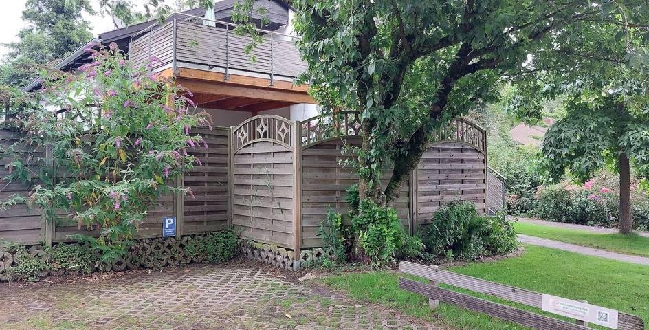 Entire apartment, Apartment Abel with Balcony, Wi-Fi, Charging Station & AC near Hospital and Rehab Center in Oldenburg, Lower Saxony